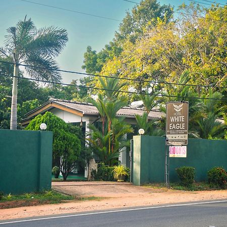 White Eagle Hotel Sigiriya Exterior photo