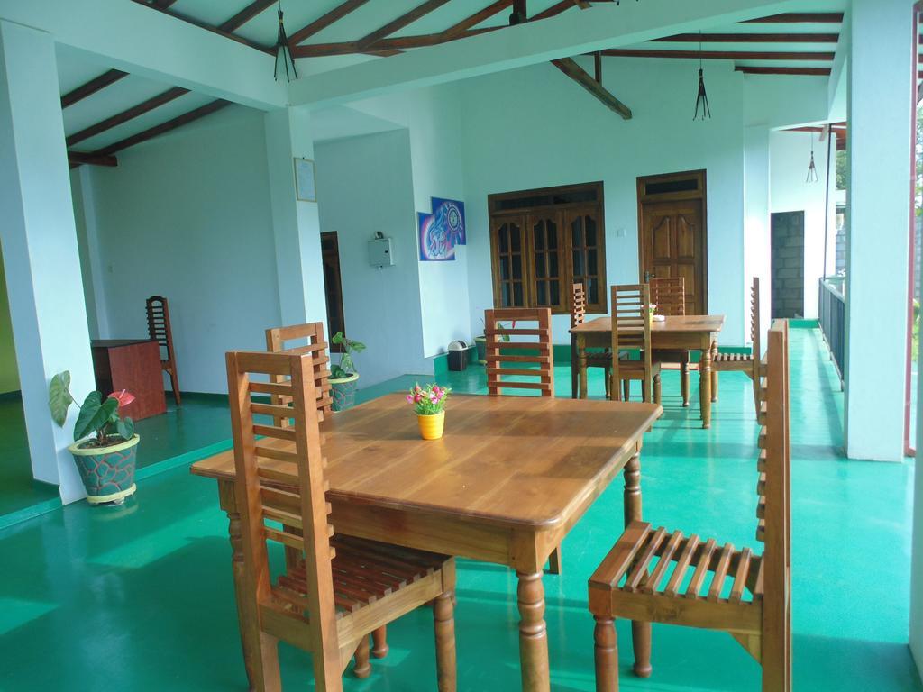 White Eagle Hotel Sigiriya Exterior photo
