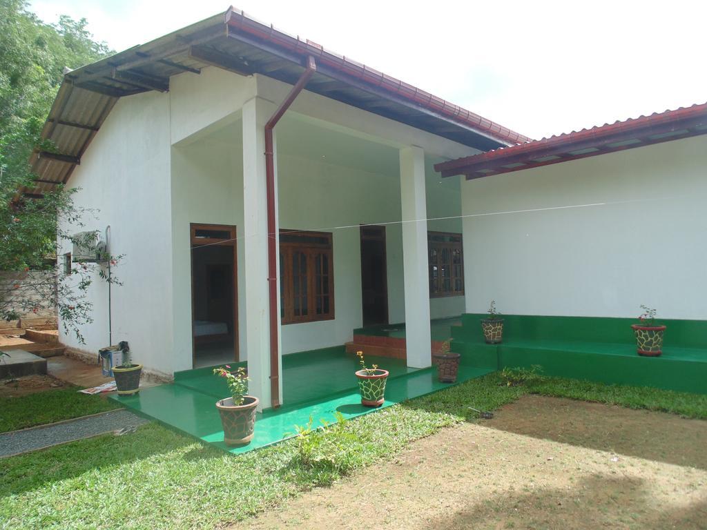 White Eagle Hotel Sigiriya Exterior photo